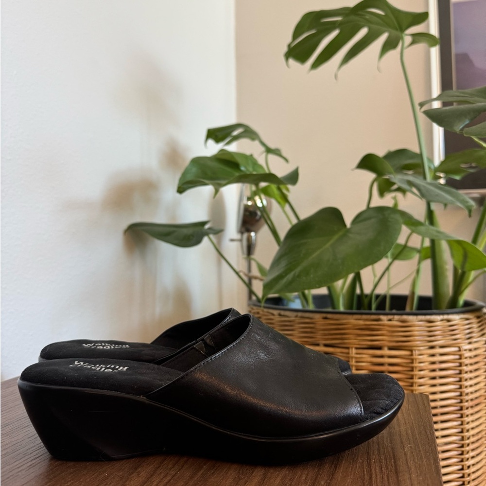Walking Cradles Black Leather Open-Toe Wedge Slides